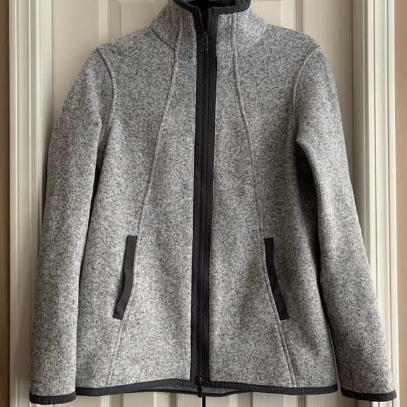 It’s fleecing freezing zip up - Picture 2 of 4